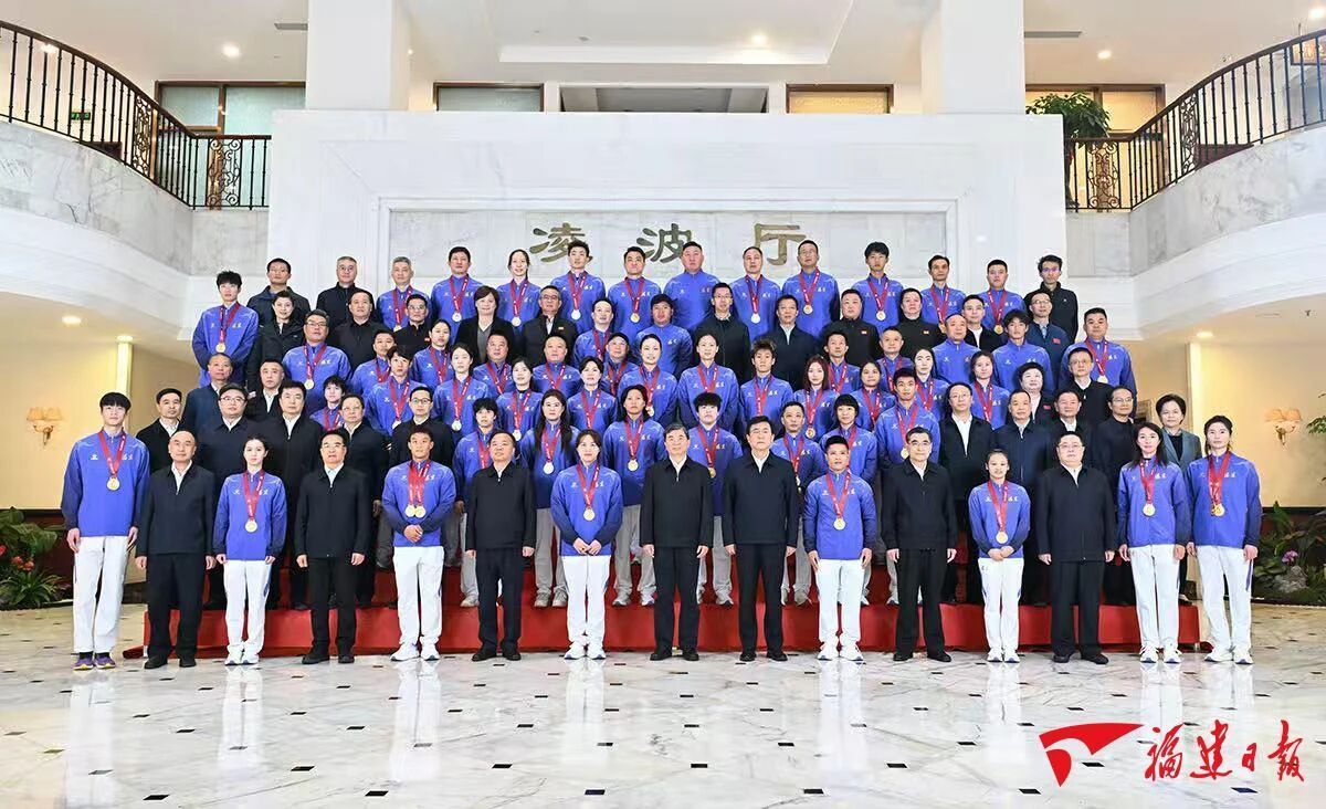 周祖翼赵龙会见我省参加第十五届全运会运动员教练员代表