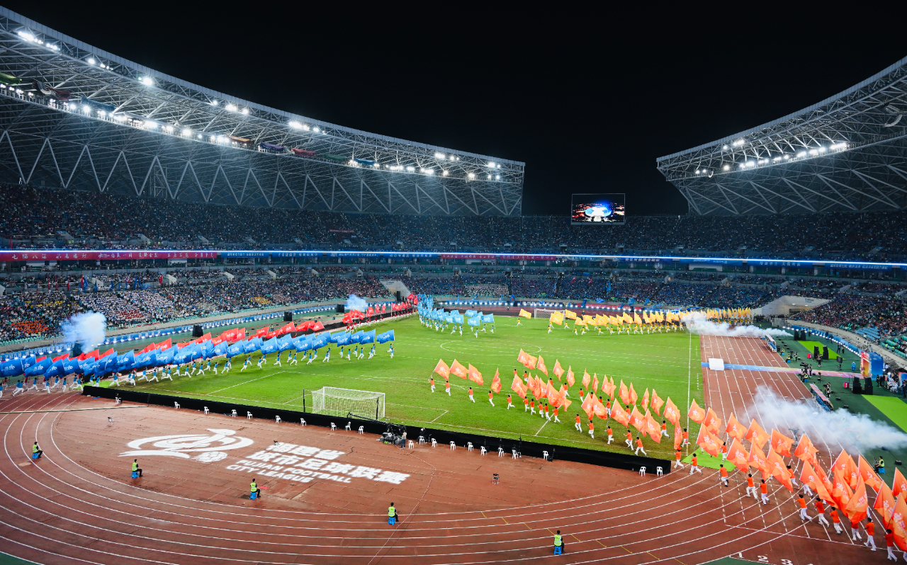 51342人现场观赛，创全国纪录！2026年福建省城市足球联赛盛大开幕